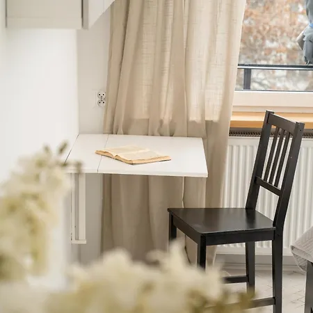 Apartment Pawlowa Stylish With Balcony & Office By Renters *
