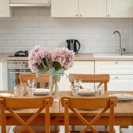 Pawlowa Stylish With Balcony & Office By Renters 브로츠와프