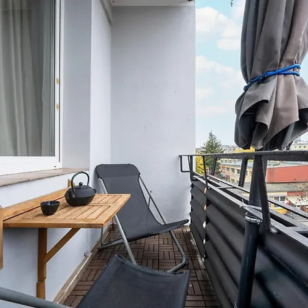Pawlowa Stylish With Balcony & Office By Renters 아파트 *